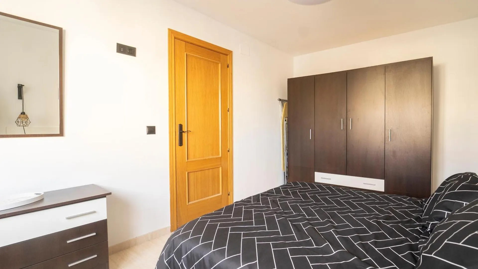 Apartment H&H Suite Granada Apartament Armilla